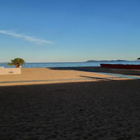 Les Lilas Apartment Hyeres